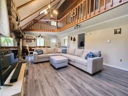 Tennyson Lodge: Fireplace, Game Room & Lake - Image 4