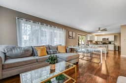 5BR Game House: Hot Tub, Tiki Bar & Lake Access