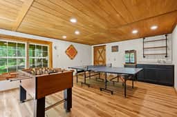 Pocono Tree House with Hot Tub, Privacy & Woods