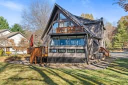 Carebear Cabin: Cowboy Game Room & Lake Access