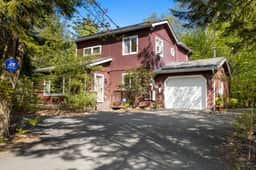 Mountain Oasis: Hot Tub, Arcade & Music Room