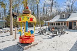 Luxury 6BR Lakehouse - 250ft to Lake Harmony