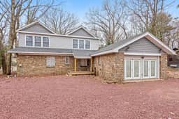 Good Addition: 8BR with Hot Tub, Game Room & Deck