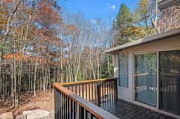 Cozy Poconos Cabin with Deck & Fireplace