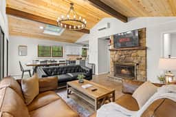 Mountain Retreat - 5min to Big Boulder & Skiing