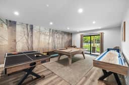 Luxury, Hot Tub, Sauna, Pickleball, Dog Friendly