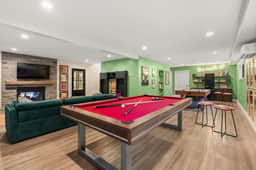 Pickleball Court, Hot Tub, Theatre, Secret Room! - Image 3