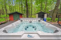 A-Frame Retreat - Hot Tub, Fire Pit & Fireplace - Image 3