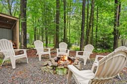 Misty Mountain Chalet - Arcade, Fire Pit & More - Image 4