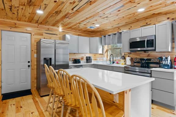 Massive Game Room, Lake Access, Privacy and More!