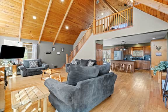 Pool, Hot Tub, Game Room, Secluded, and More!