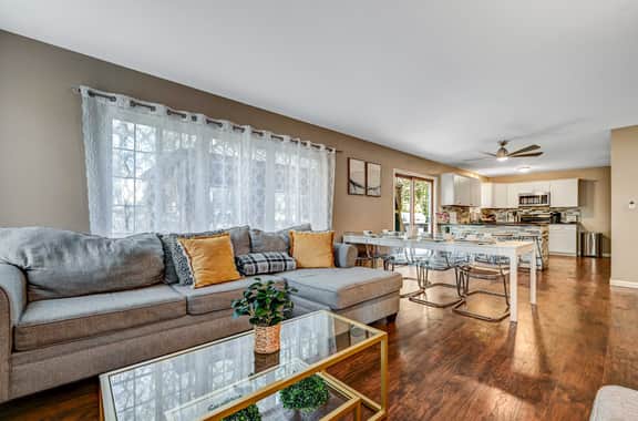 5BR Game House: Hot Tub, Tiki Bar & Lake Access