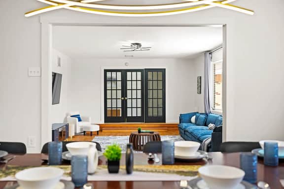 Game Room, Hot Tub, Basketball Court and More!