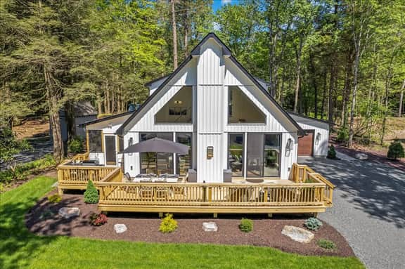 Luxury, Hot Tub, Sauna, Game Room, Dog Friendly